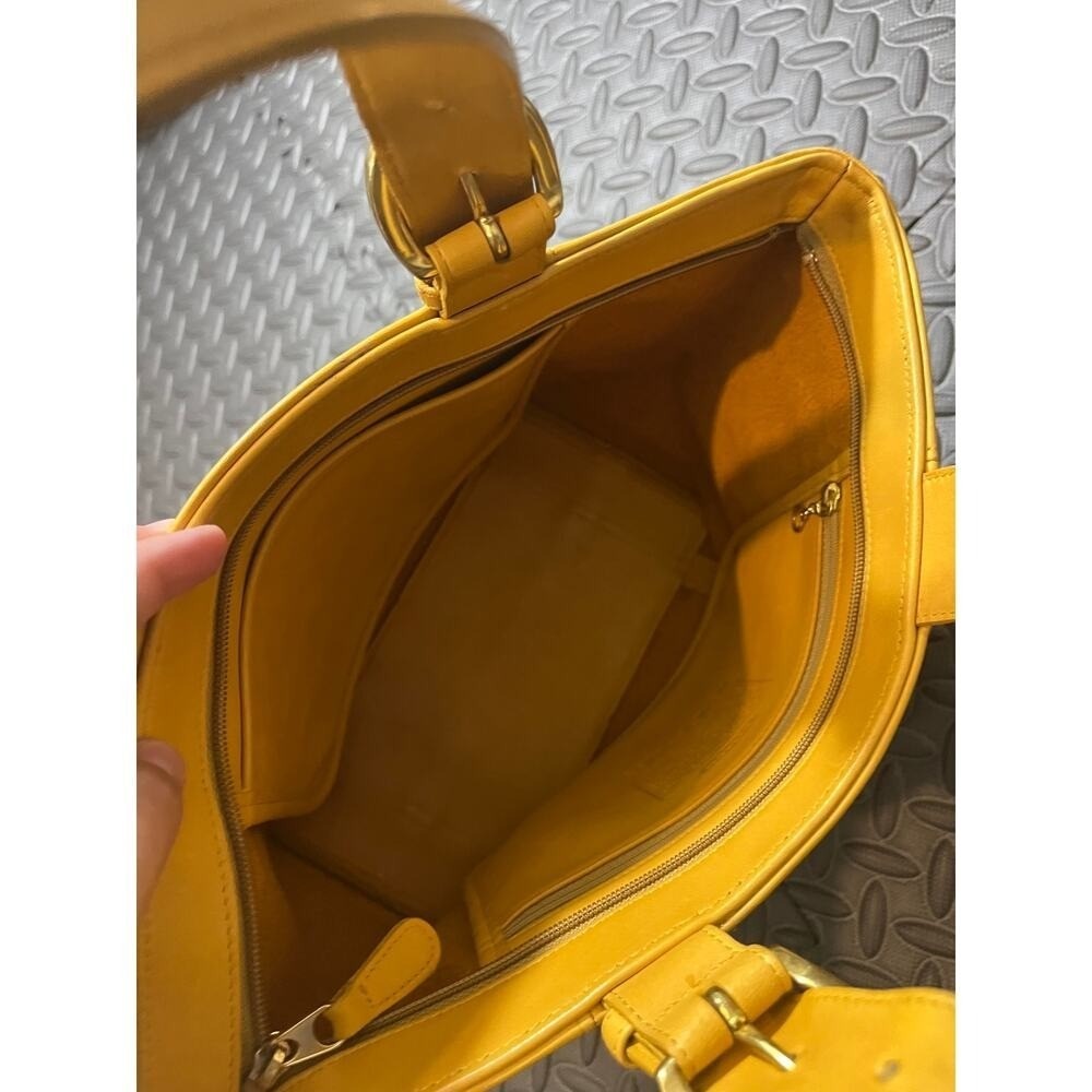 Vintage Coach SOHO Waverly Buckle Bag Leather 4133 Yellow Chamois Hand Bag - Picture 8 of 14